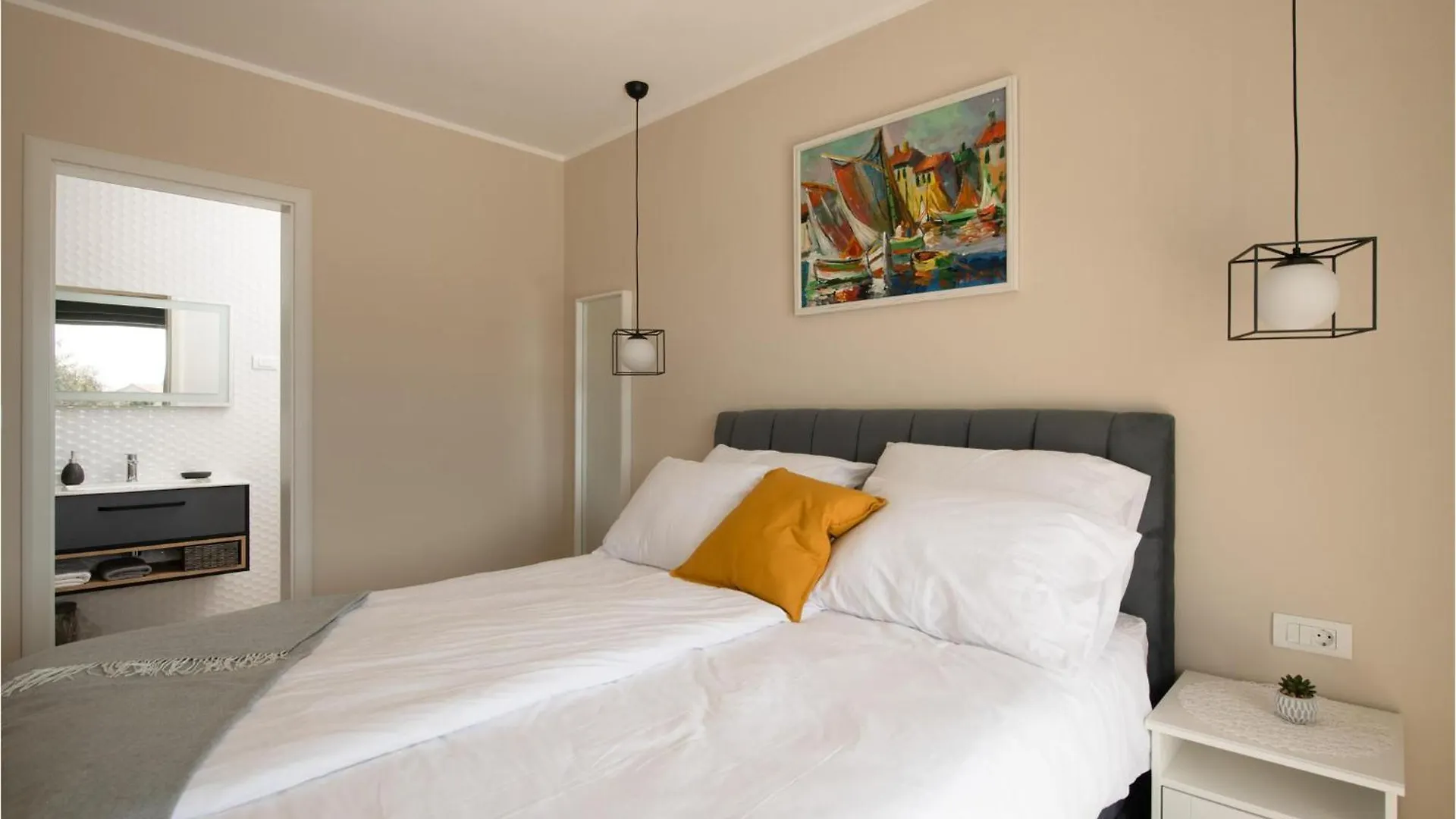 別荘 Cozy Home In Krnica With Kitchen