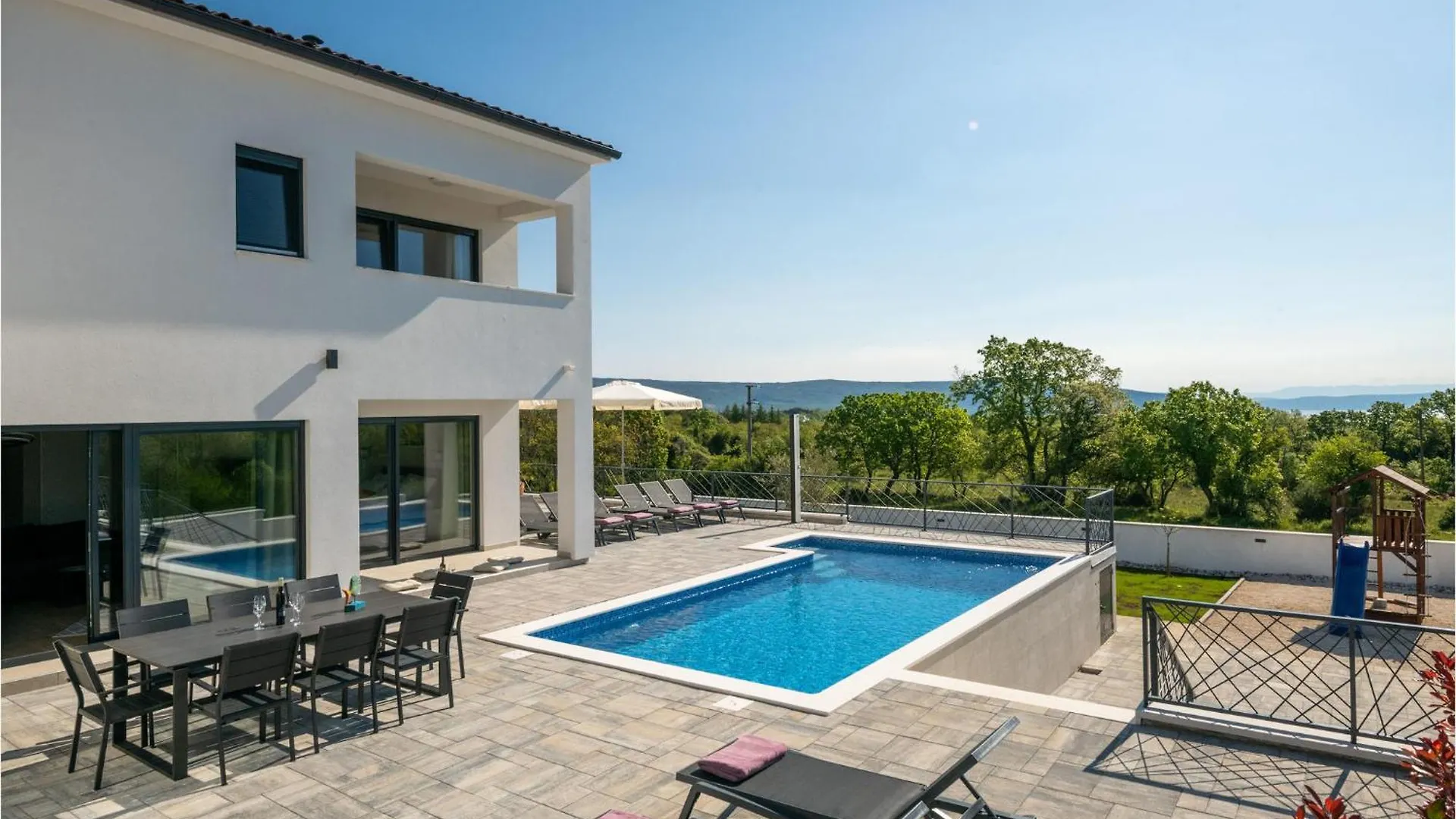 Holiday home Cozy Home In Krnica With Kitchen Croatia