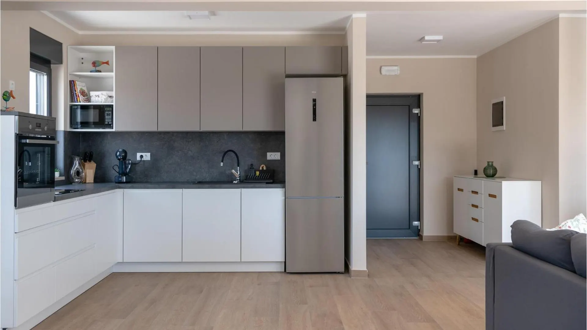 別荘 Cozy Home In Krnica With Kitchen